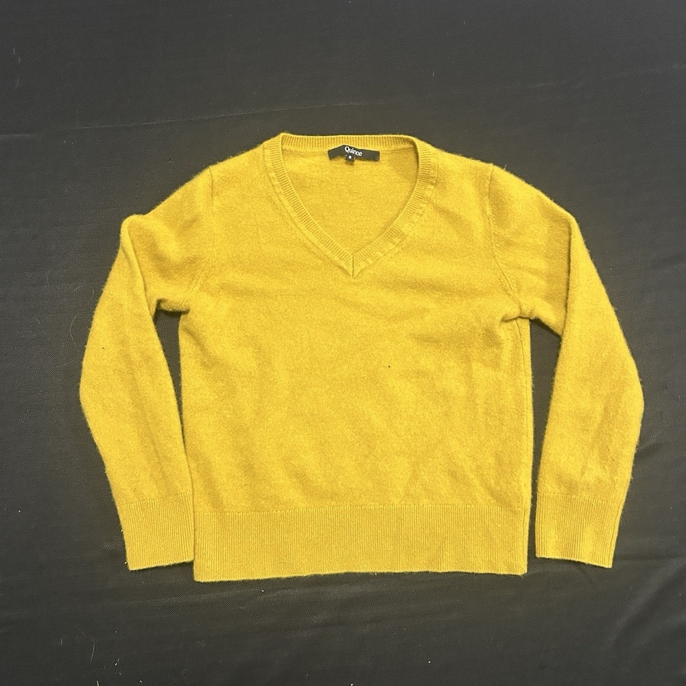 Quince Cashmere Sweater Fits Women's XS Yellow V-Neck Pullover